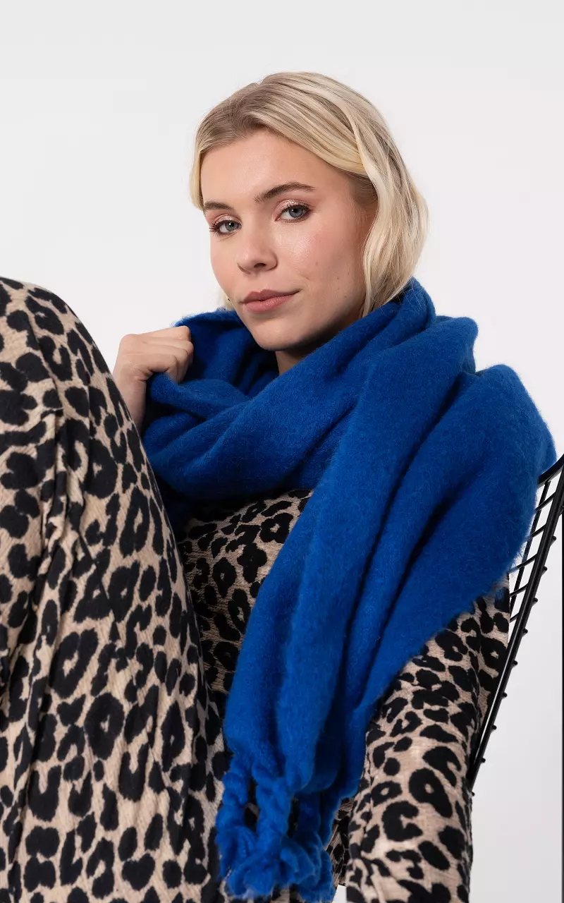 Soft shawl with fringes Cobalt Blue