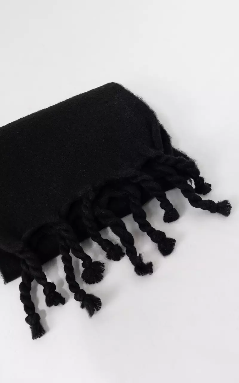 Soft shawl with fringes Black