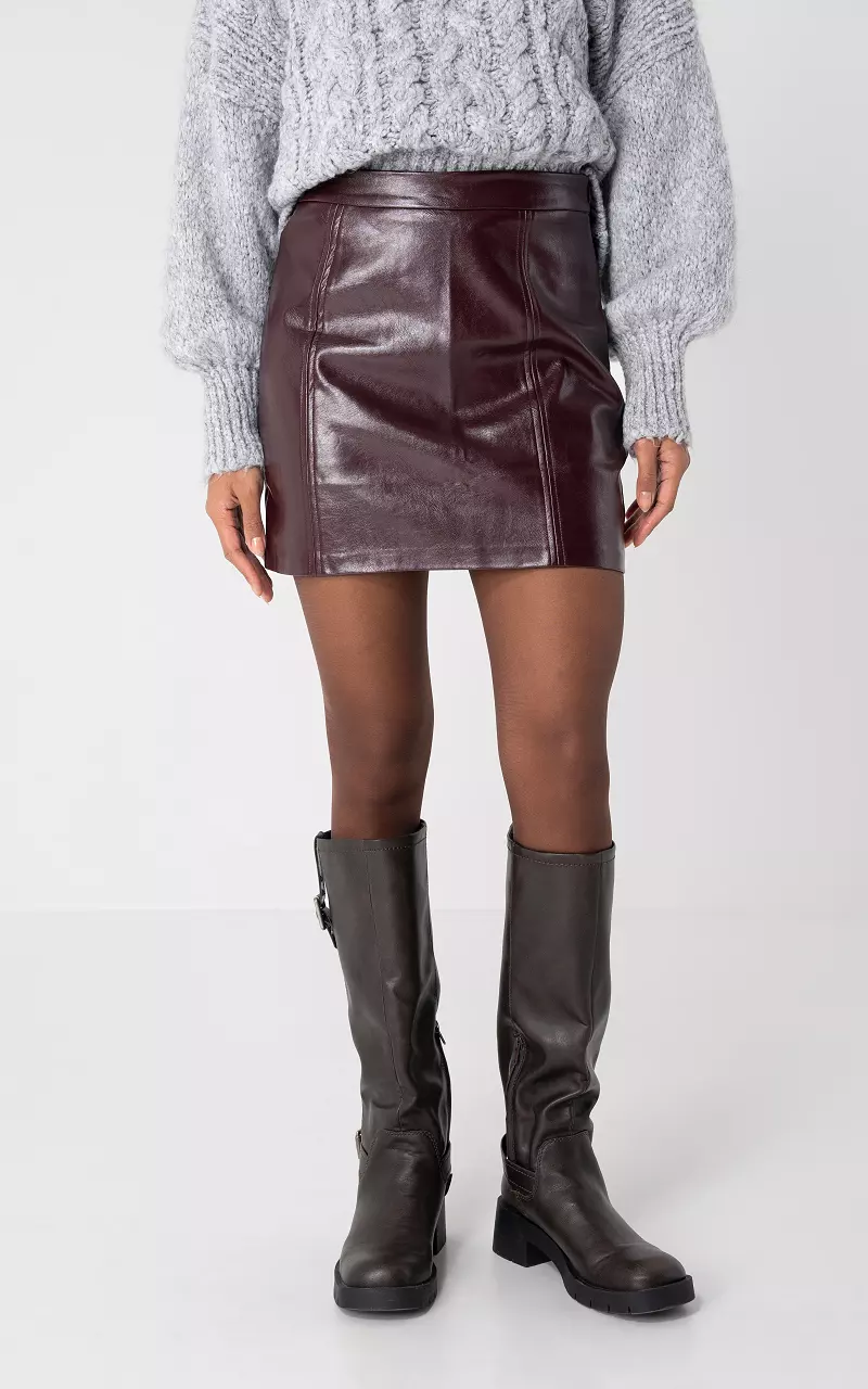 Leather look mini skirt Bordeaux