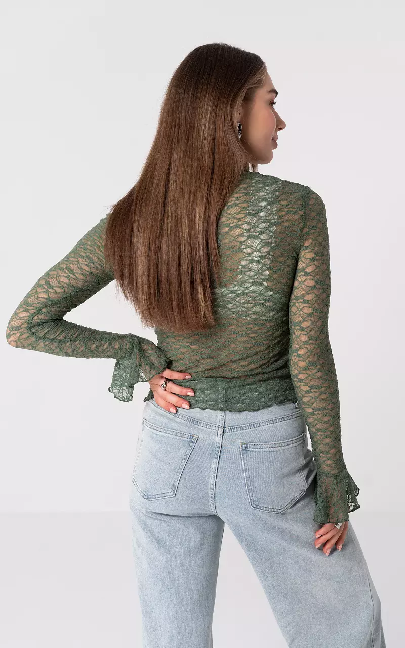 Laced top with round neck Green