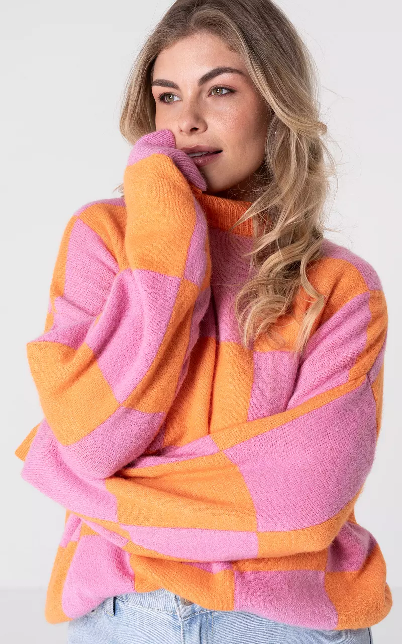 Turtle neck with checked pattern Light Pink Orange