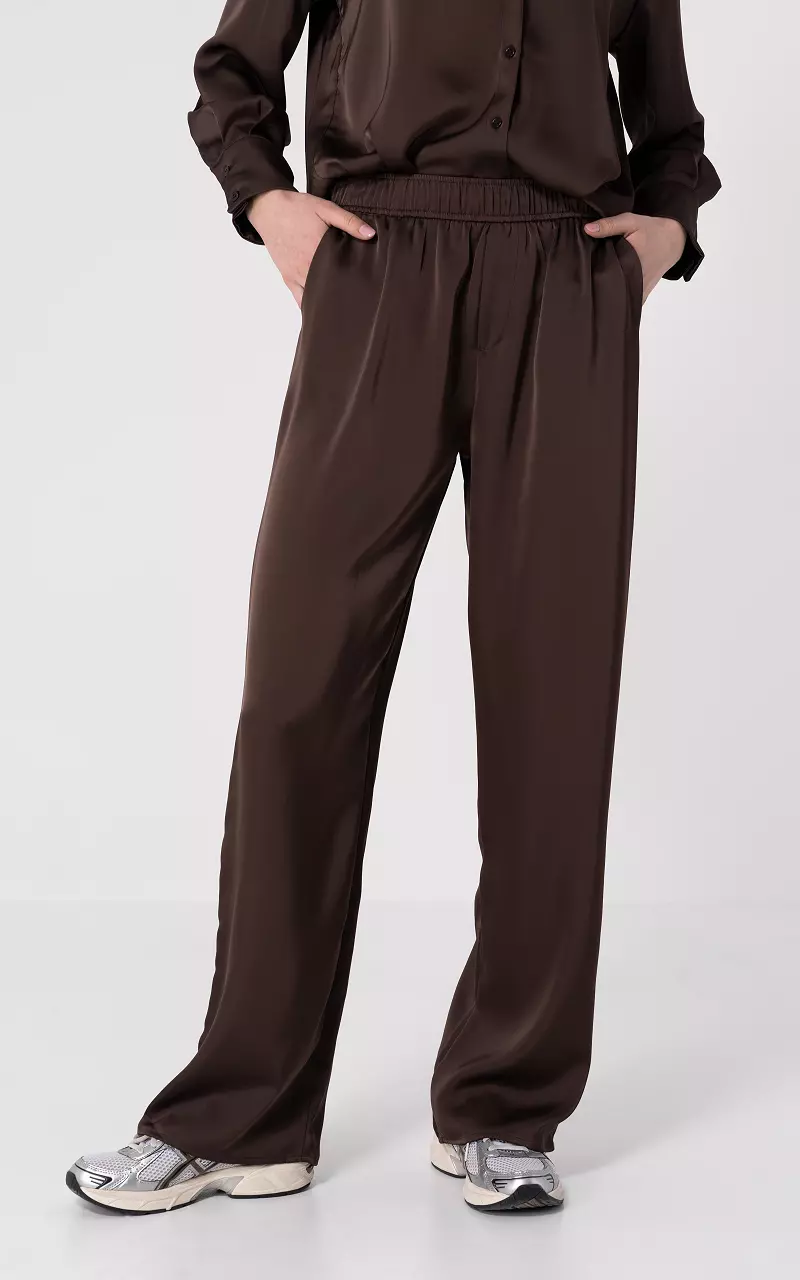 Satin look trousers with side pockets Dark Brown