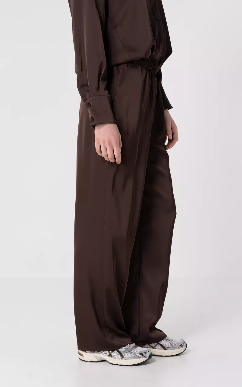 Satin look trousers with side pockets Dark Brown