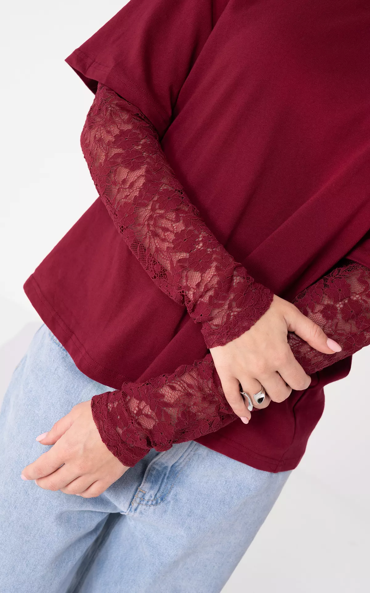 Shirt with lace - Dark Red | Guts & Gusto | GUTSGUSTO.COM