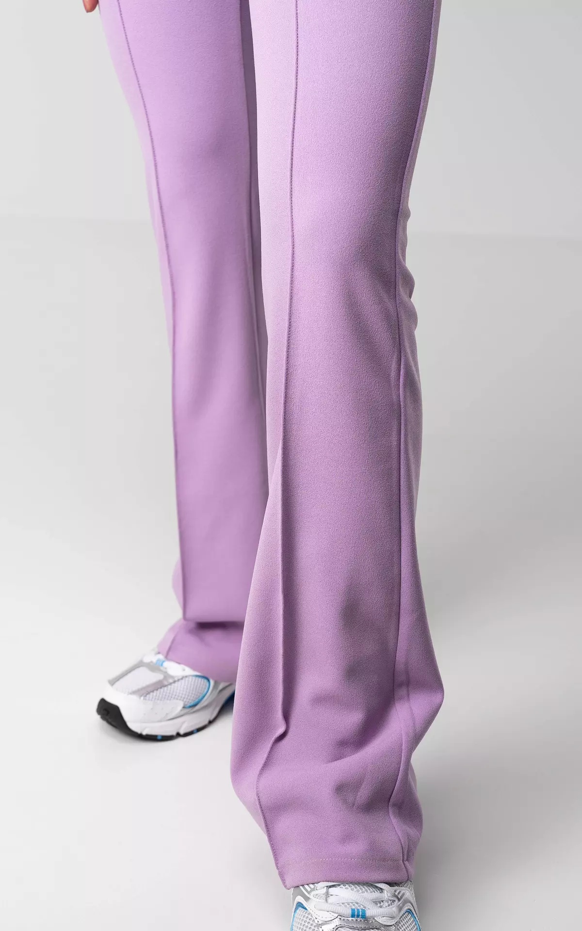 High-waist, flared trousers - Lilac | Guts & Gusto