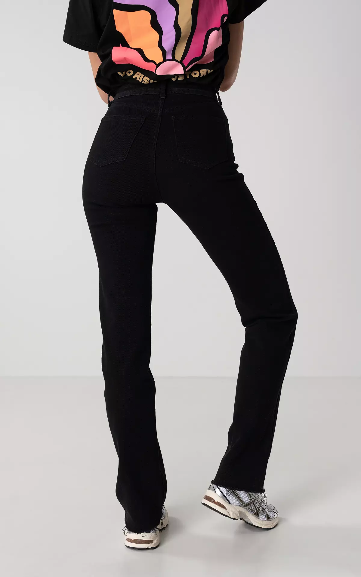 High waist jeans with split, Guts & Gusto