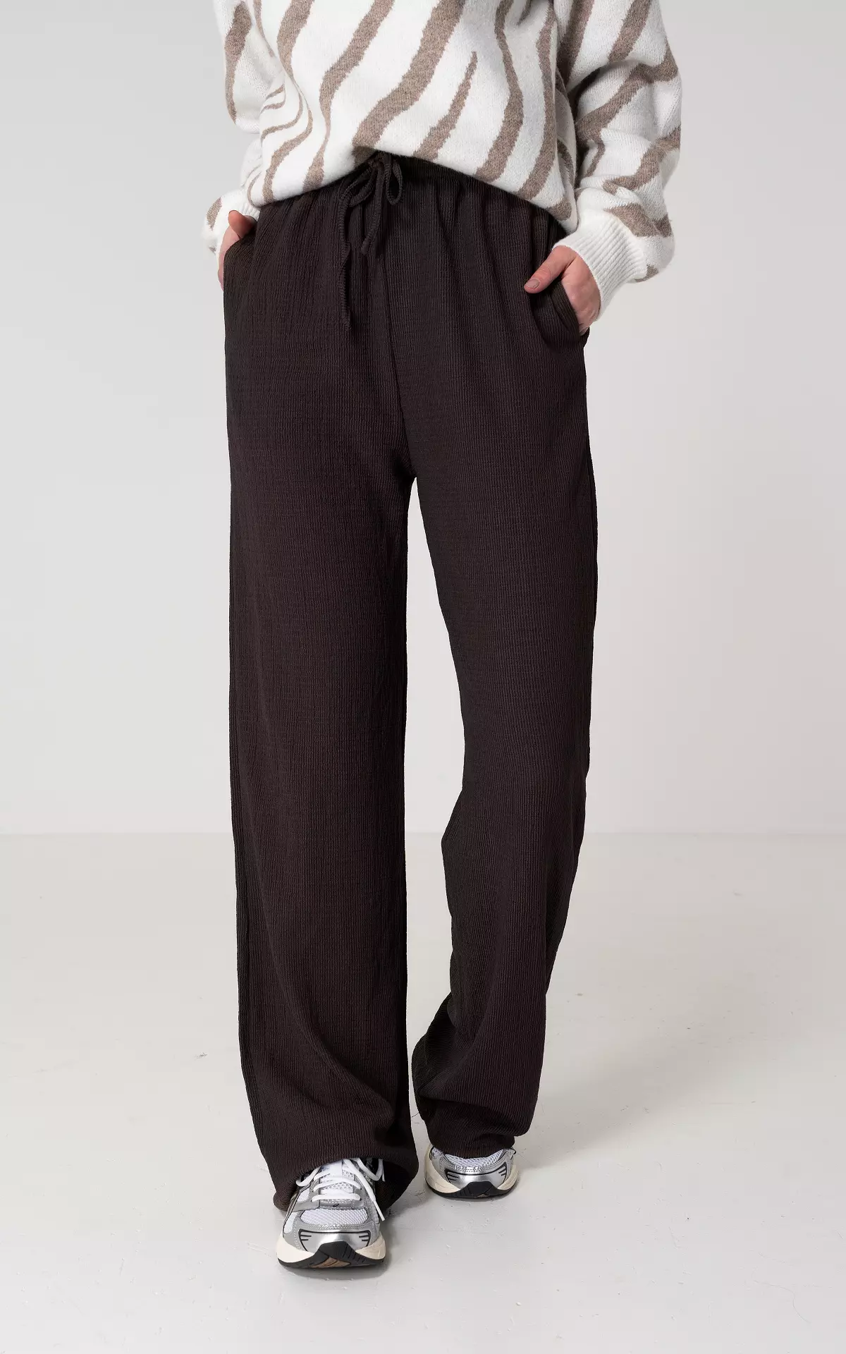 Hieros Dark Brown Velvet Wide Leg Pant