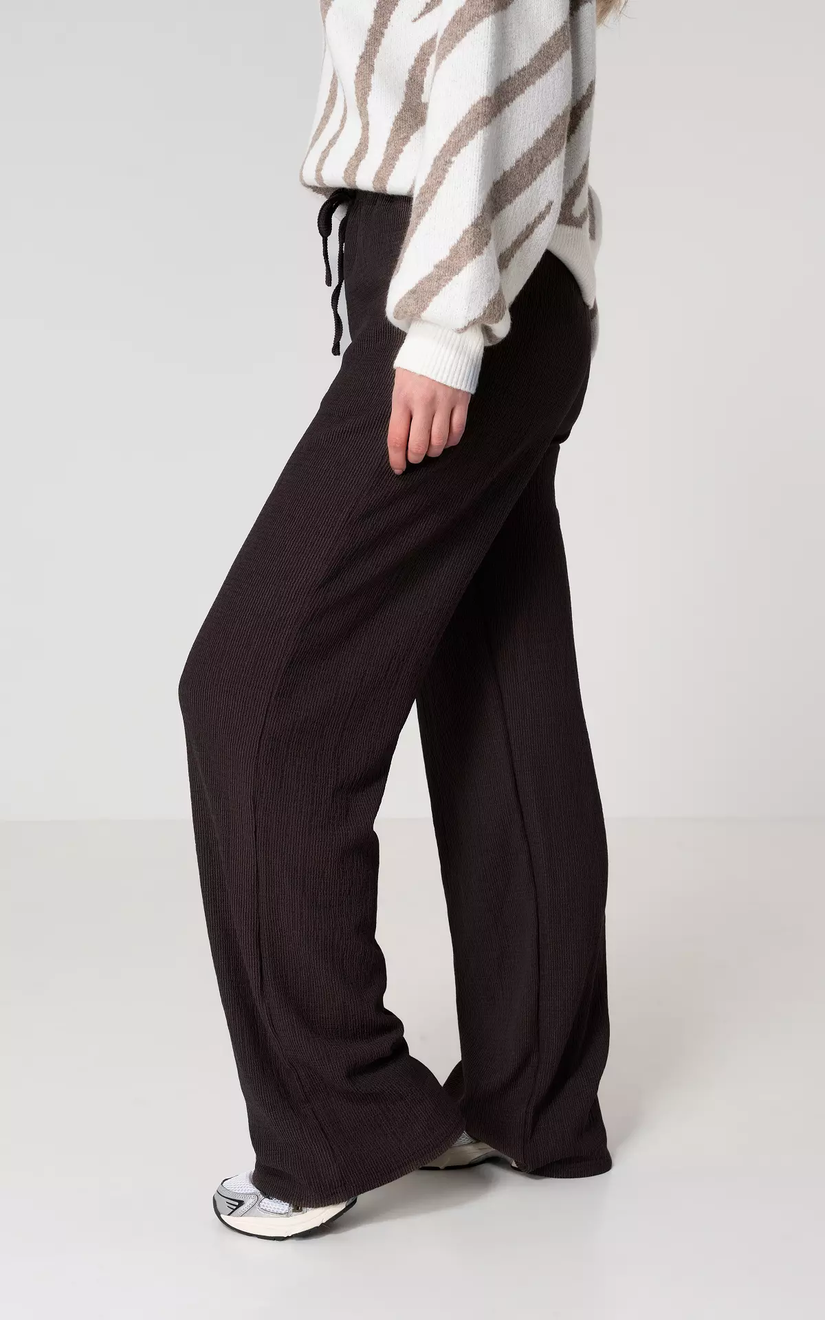 Wide leg trousers with tie - Dark Brown