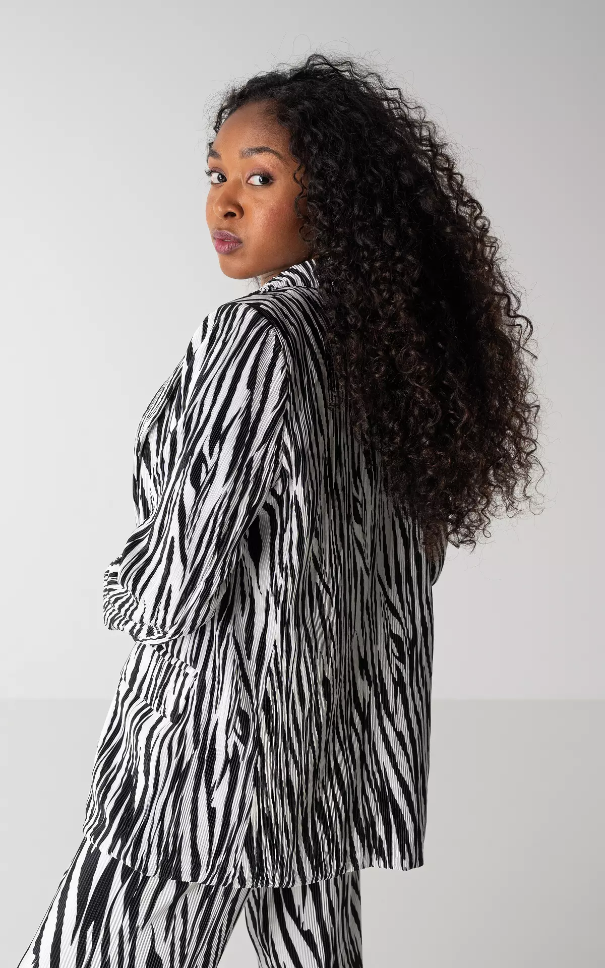 Pleated blazer with shoulder pads Guts & Gusto