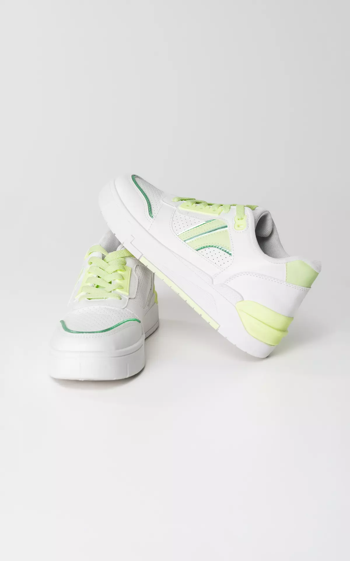 Lace up sneakers with thick sole White Neon Green