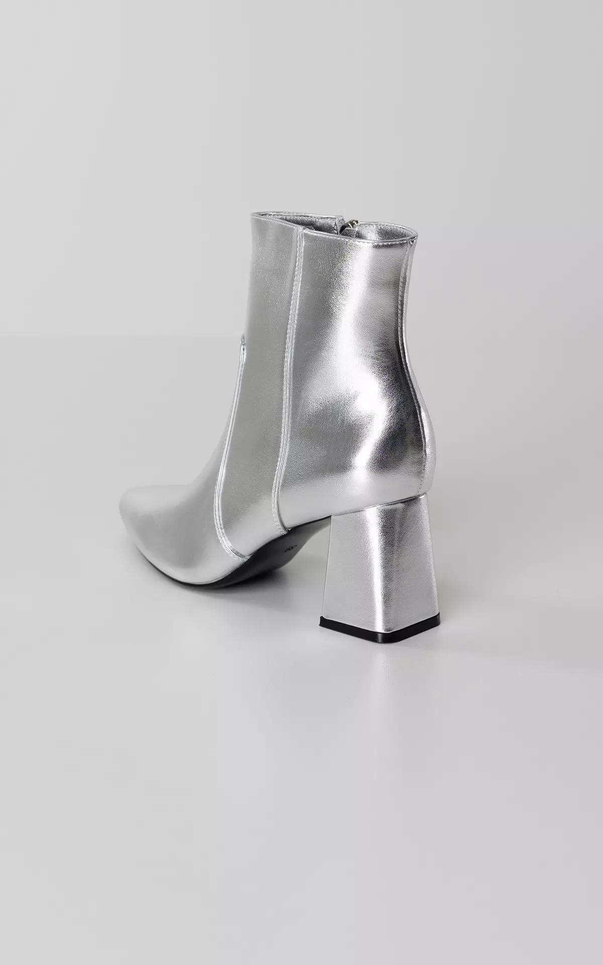 Boots with block heel Silver Guts Gusto