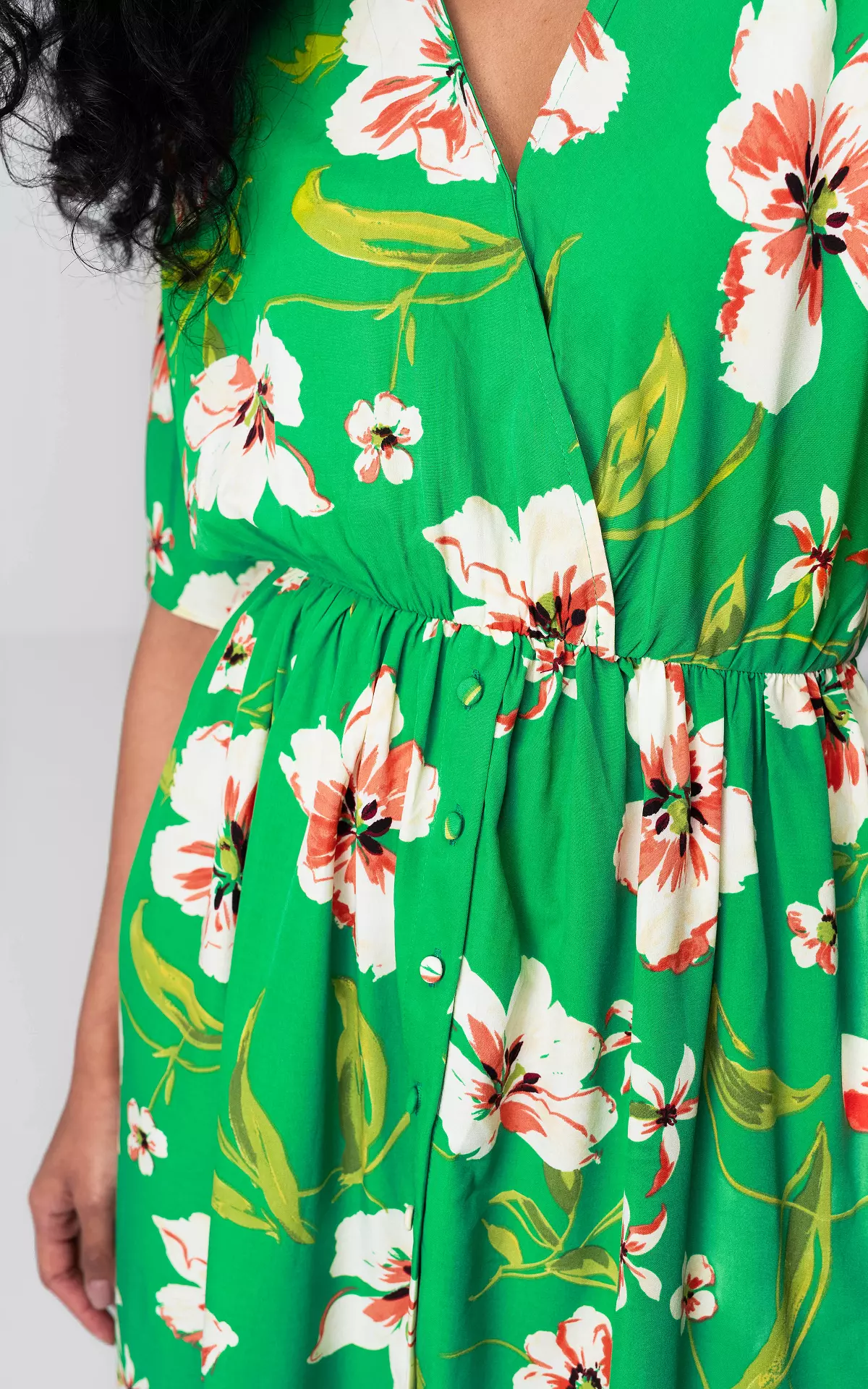 Groene jurk met bloemen sale