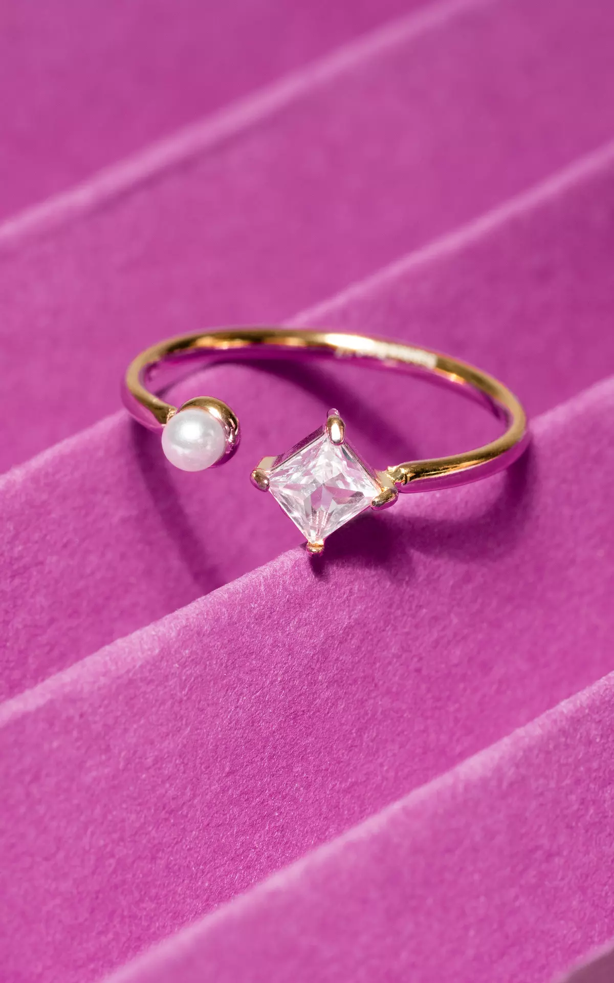 GOLD ADJUSTABLE RING W/ GENIUNE TURQ main image 1