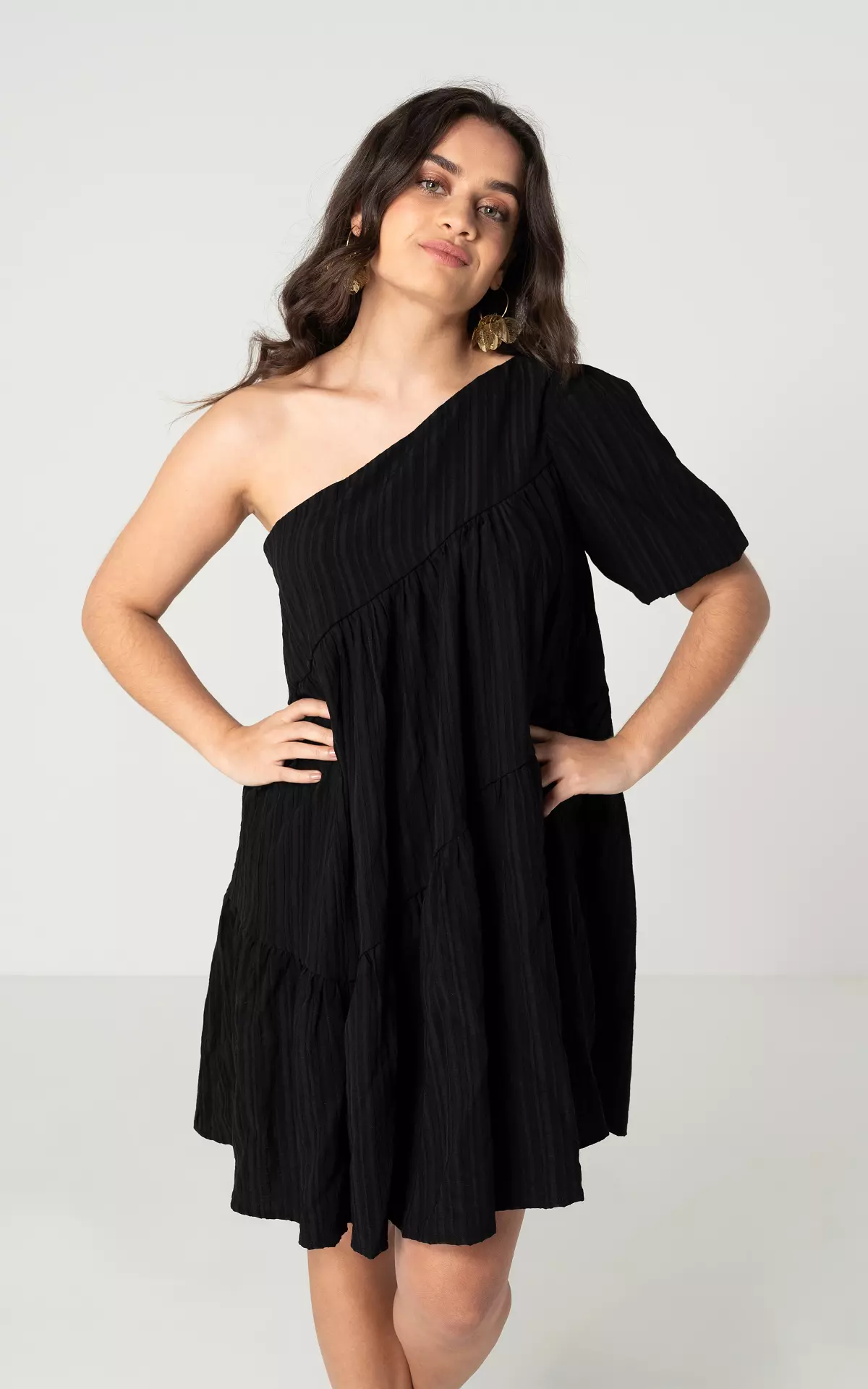 One-shoulder dress - Black | Guts & Gusto | GUTSGUSTO.COM