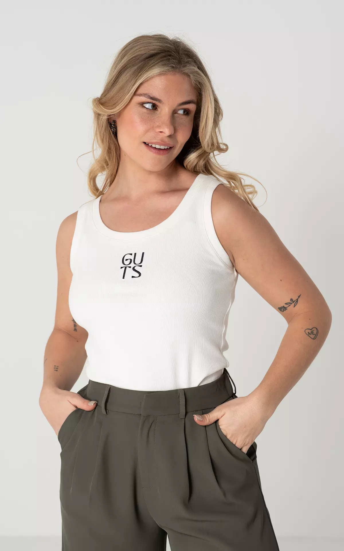 top-van-ribstof-met-print-wit-guts-gusto