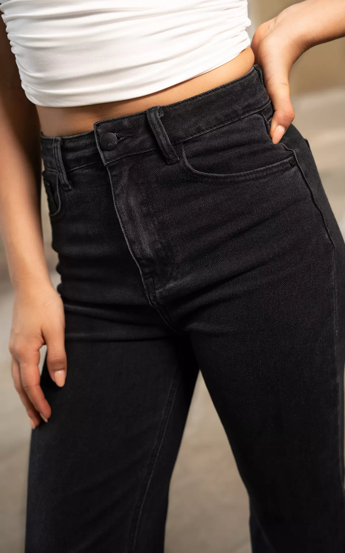 high-waist-straight-leg-jeans-donkergrijs-guts-gusto