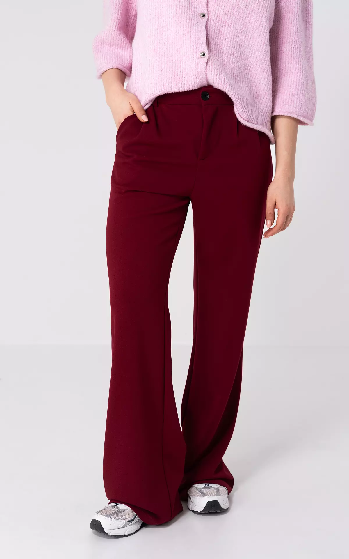basic-wide-leg-broek-donkerrood-guts-gusto