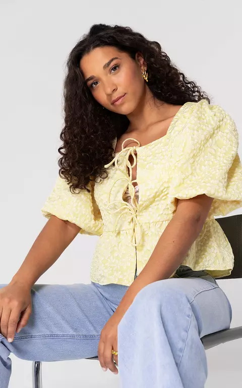 Top #100404 light yellow