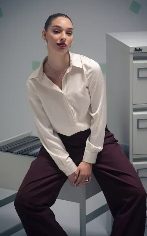 Blouse met zilverkleurige steentjes creme