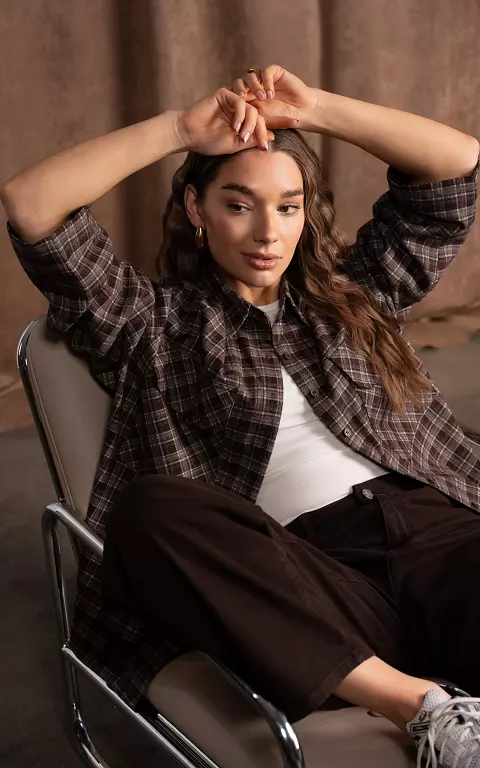 Bluse mit Knöpfen dunkelbraun weiß