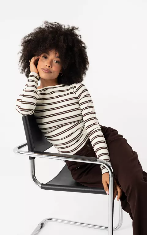 Top with boat neck white brown