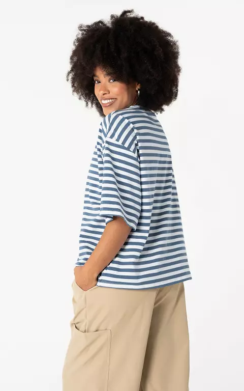 Striped shirt blue white
