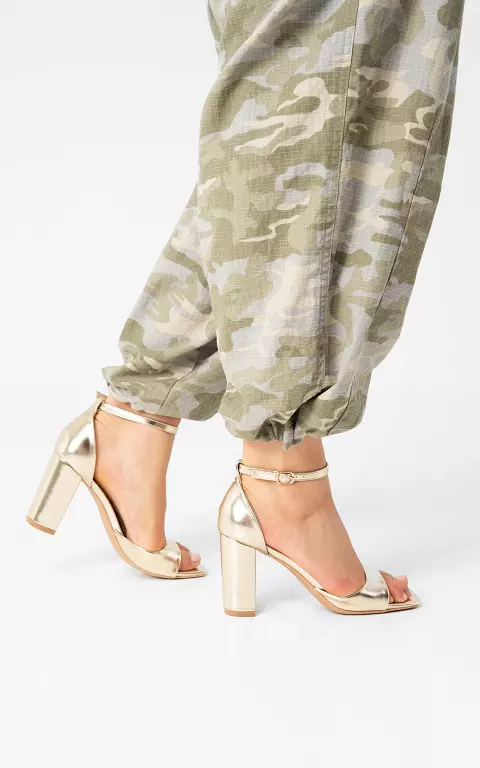 Heels with block heel gold