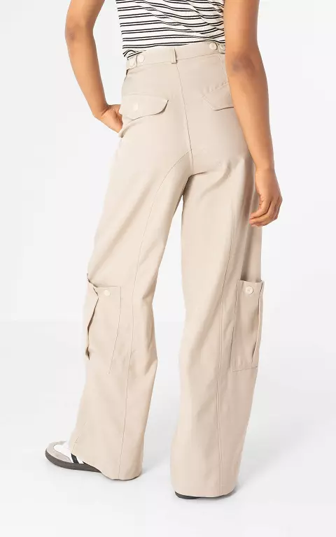 Flexible cargo trousers beige