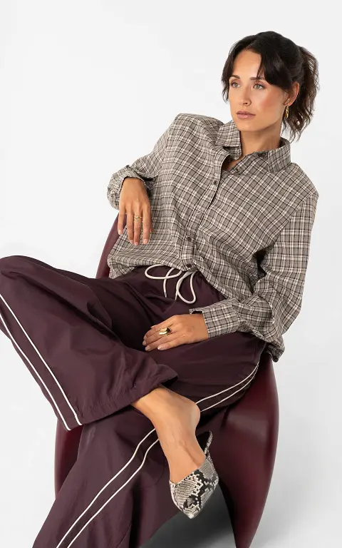 Checked blouse dark brown beige