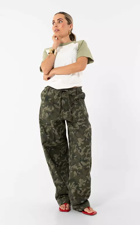 Camo trousers with elastic camo