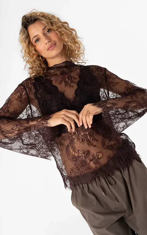 Wide lace top bordeaux
