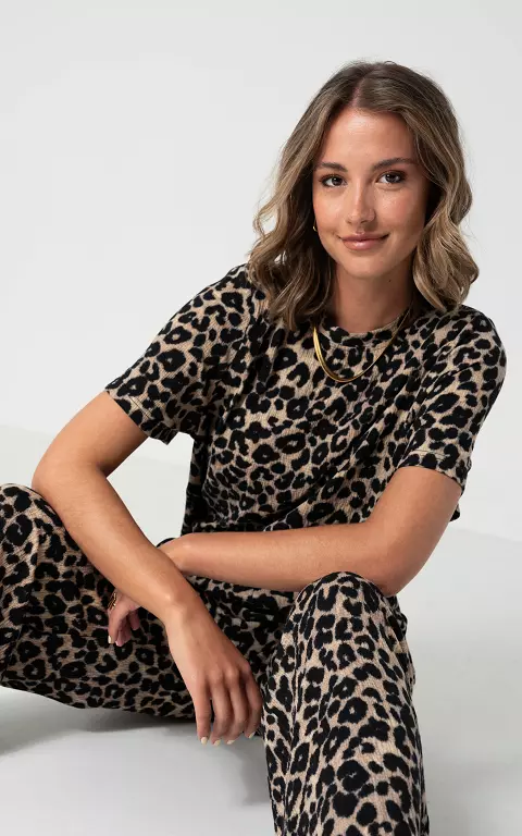 Top with round neck leopard