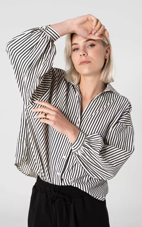 Oversized blouse with striped pattern white black