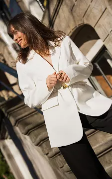 Blazer with belt | White | Guts & Gusto