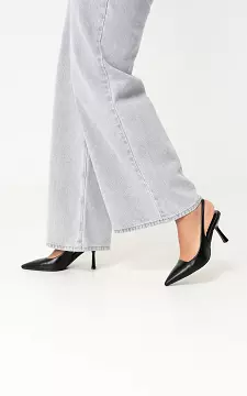Heels with pointed toe | Black | Guts & Gusto