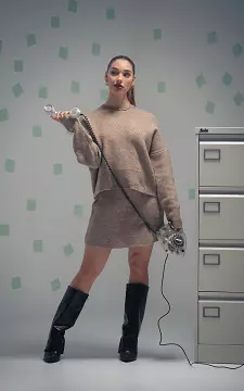 Gebreide set van trui en rok | Taupe | Guts & Gusto