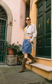 Locker fallende Jeansshorts | Dunkelblau | Guts & Gusto