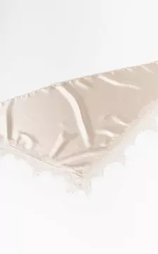 Satin shawl met kant | Beige | Guts & Gusto