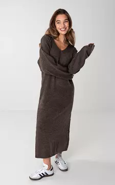 Maxi dress with v-neck | Dark Brown | Guts & Gusto