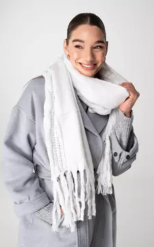 Scarf with fringes | White | Guts & Gusto