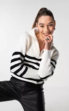 Zip sweater with stripes | White Black | Guts & Gusto