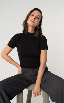 Basic top with high neck | Black | Guts & Gusto