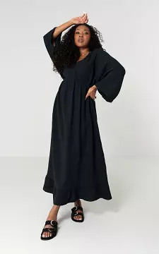 Musselin-Kleid mit tiefem Ausschnitt | Schwarz | Guts & Gusto